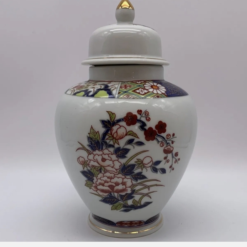Imari Ware Ginger Jar - Picture 2 of 6